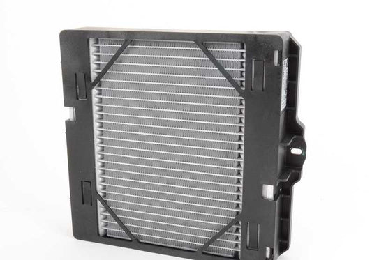 Radiador líquido refrigerante adicional izquierdo OEM 17112284603 para BMW F87 M2, F80 M3, F82 M4... y más. Original BMW.