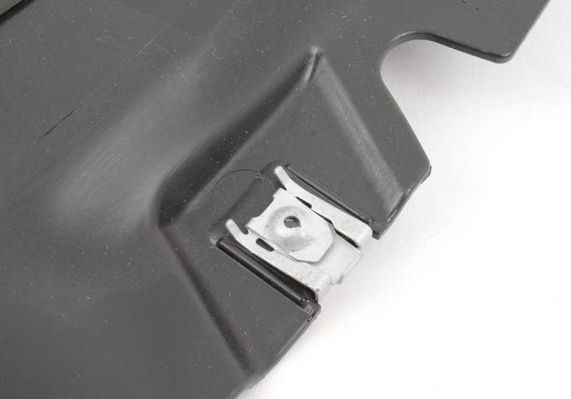 Deflector de aire delantero izquierdo OEM 51718057217 para BMW F22, F22N, F23, F23N. Original BMW.