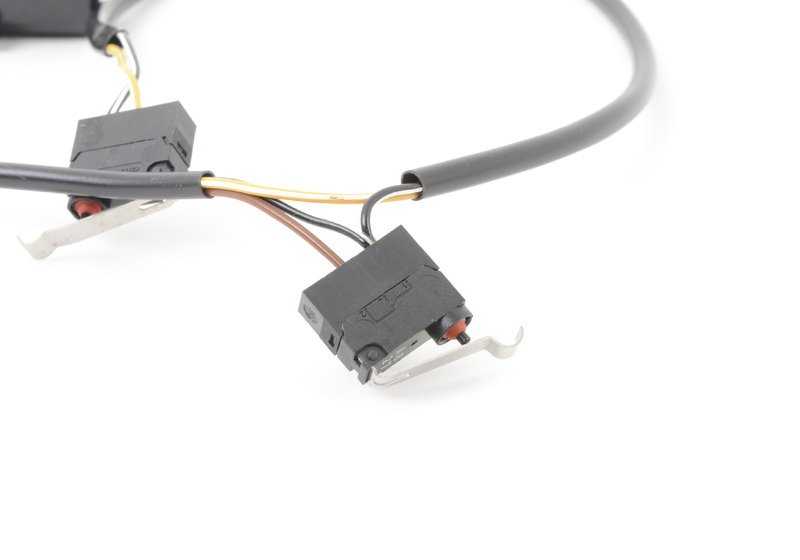Microswitch cierre capota OEM 54348226659 para BMW E36 (todos los modelos con techo descapotable). Original BMW.