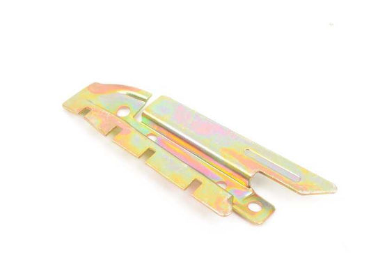 Soporte derecho OEM 51131839942 para BMW E24. Original BMW.