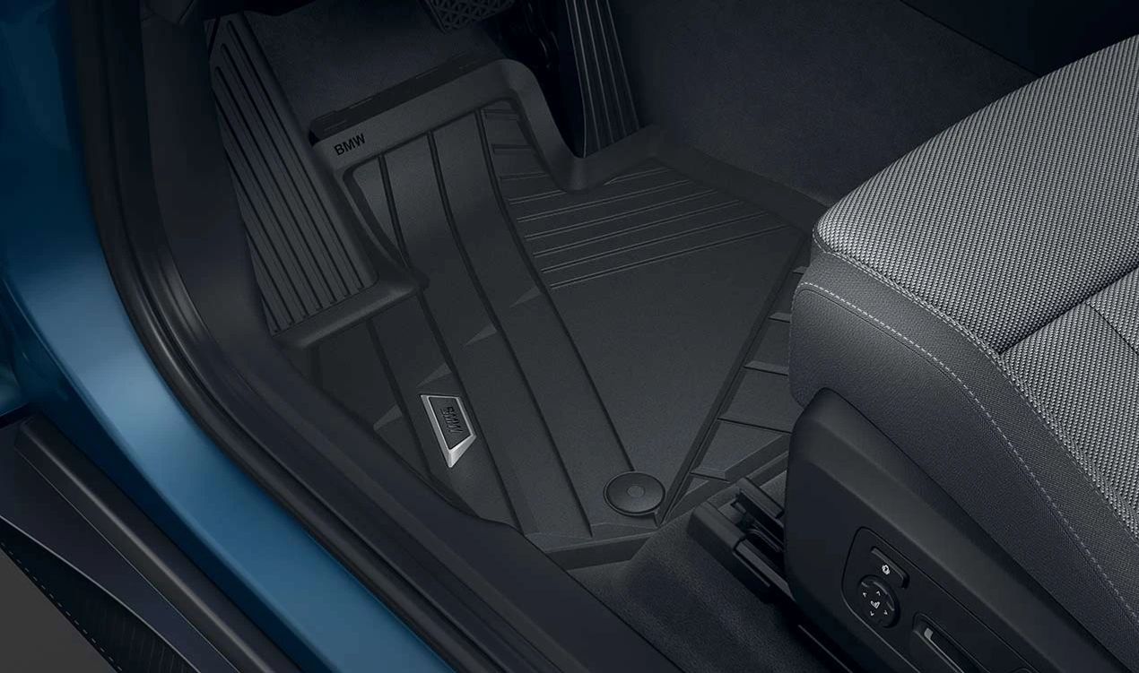 Alfombrillas de goma all-weather OEM 51475B3C4D8 para BMW G45. Original BMW.