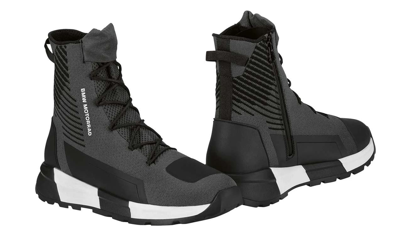 Zapatillas moto BMW Sneaker KnitLite antracita OEM 76227913840 para BMW Motorrad {todos los modelos}. Certificadas EN 13634:2017, suela resistente a aceite y gasolina. Original BMW Motorrad.