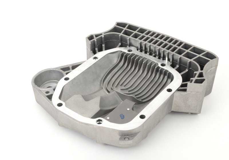 Tampa diferencial OEM 3311229969 para BMW E60 M5, E61 M5, E63 M6, E64 M6. Compatível com versões com mudança de motor e manual S85. BMW original.