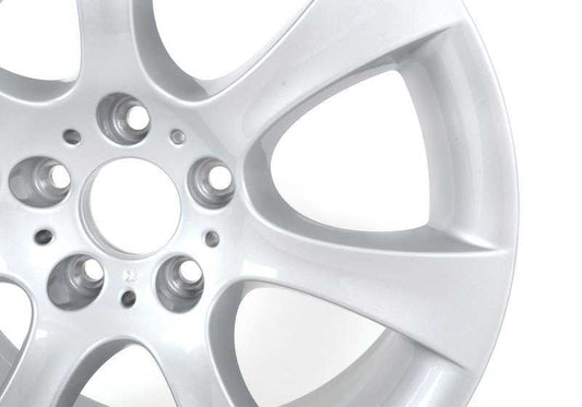 Llanta de aleación diseño estrella 124 OEM 36116775646 para BMW E60. Compatible con modelos 520d de tracción trasera con motor M47 y N47. Medida 9x18 ET32 (trasera). Original BMW.