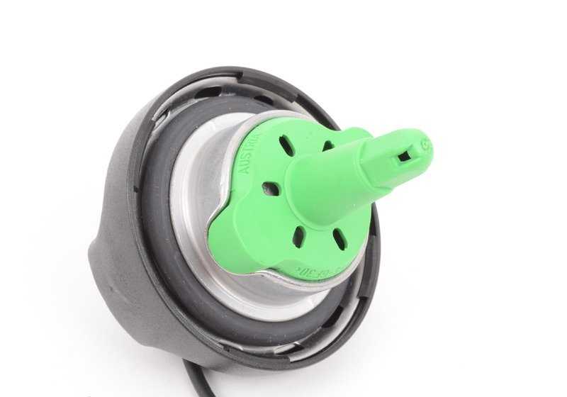 Tapón de depósito de combustible OEM 16117238235 para BMW E81, E82, E87, E88, E90, E91, E92, E93, E60, E61, F01, F02, F04, E83, E70, F15, E71, E72, F16. Original BMW.