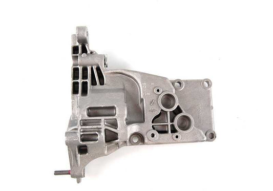 Soporte de alternador OEM 12317533840 para BMW E60, E61, E63, E64, E65, E66. Repuesto original BMW, ideal para fijar el generador de forma segura y precisa.