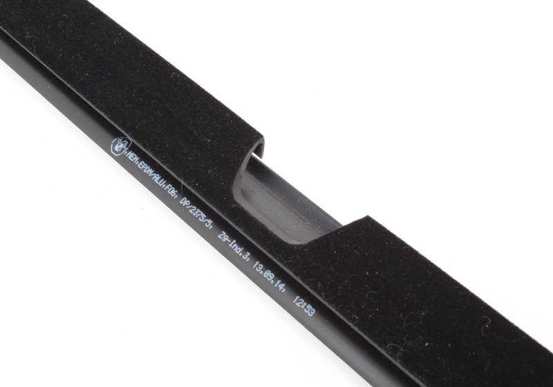 Cubierta exterior de puerta trasera izquierda OEM 51357275317 para BMW F06. Original BMW.