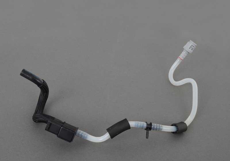 Línea de suministro de combustible para BMW X5 E70, E71 (OEM 13537806960). Original BMW