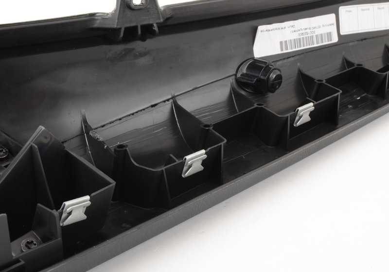 Revestimiento lateral trasero izquierdo superior para BMW E46 (OEM 51438240785). Original BMW