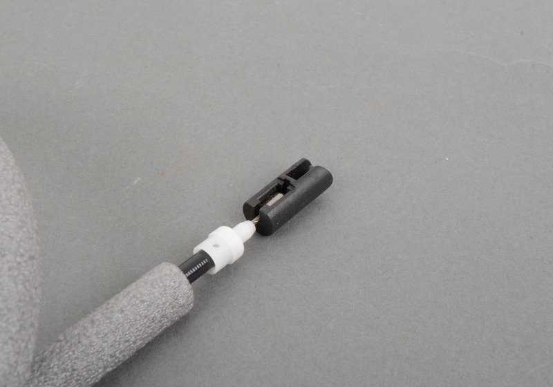 Cable apertura puerta OEM 51217119615 para BMW Serie 3 E92, E92N, E93, E93N. Original BMW.