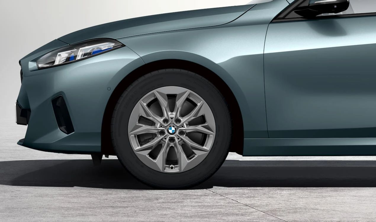Rueda completa de invierno estilo Y-Spoke 971 17" con neumático Goodyear OEM 36115B4E917 para BMW F70. No compatible con frenos deportivos 18"/19". Original BMW.