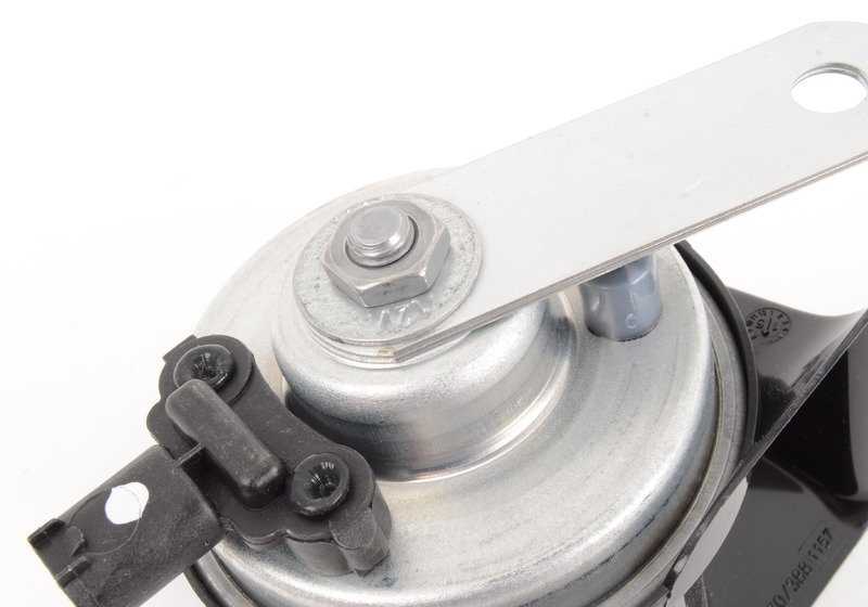 Bocina aguda OEM 61337839345 para BMW E60, E61. Recambio original BMW. Ideal para sustituir la bocina aguda dañada o averiada en tu vehículo.