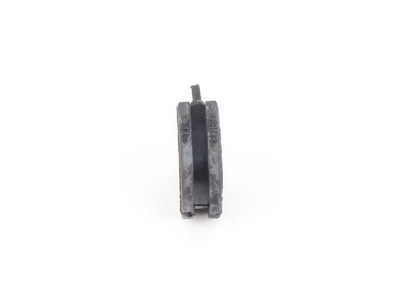 A été pour la série BMW 3 E46 (OEM 11611435984). BMW d'origine