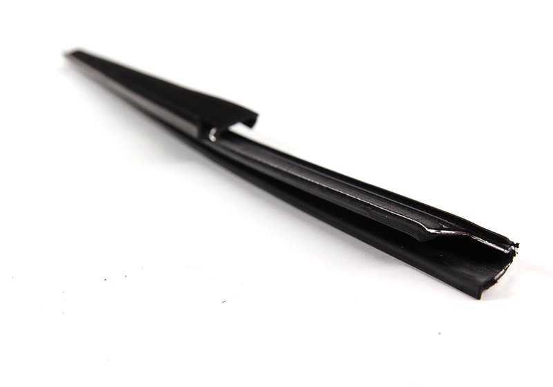 OEM de burlete externo 51211944345 para BMW E34 518i, 518G. Compatível com modelos de 1989 a 1996. BMW original.
