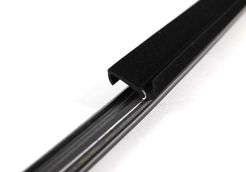 Junta exterior de ventana derecha OEM 51211944346 para BMW E34 518i y 518g (modelos con motor M40 y M43, manual o automático). Original BMW.