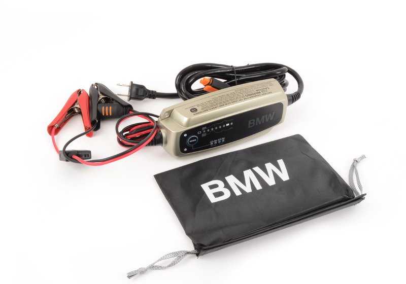 Cargador de batería OEM 61432408594 para BMW {E82, E88, F22, F23, F87, E36, E46, E90, E91, E92, E93, F30, F31, F34, F80, F32, F33, F36, F82, F83, E39, E60, E61, F07, F10, G30, E63, E64, F06, F12, F13, E38, E65, E66, F01, F02, F04, G11, G12, E84, F48