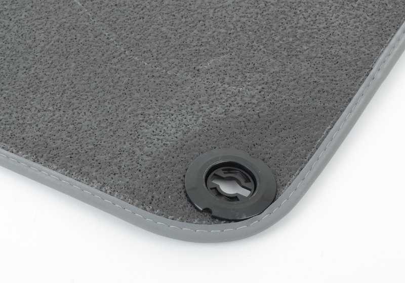 Alfombrillas delanteras y traseras OEM 51479060387 para BMW Serie 3 E30. Original BMW.