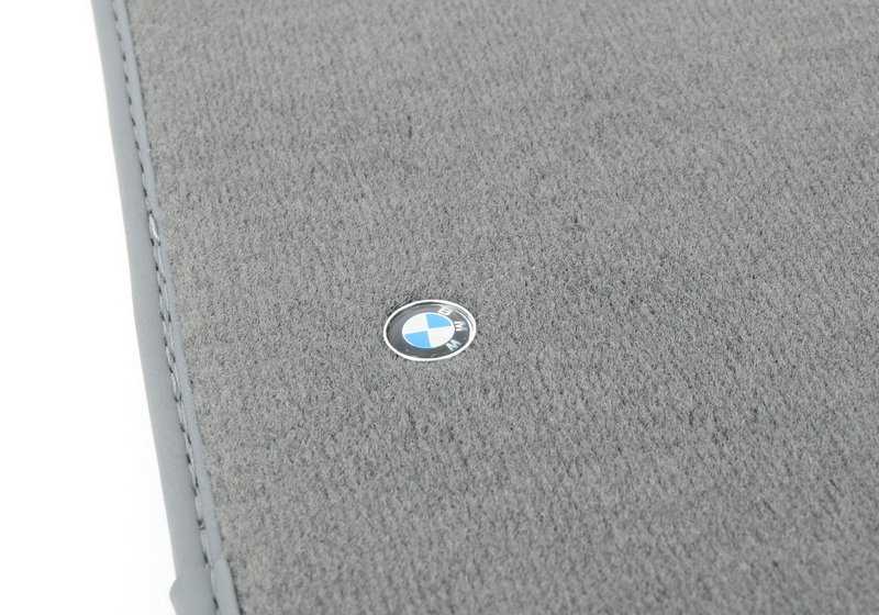 Alfombrillas delanteras y traseras OEM 51479060387 para BMW Serie 3 E30. Original BMW.