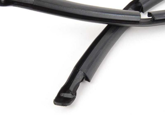 Embels Embels OEM 51311957040 pour BMW E32. BMW d'origine.