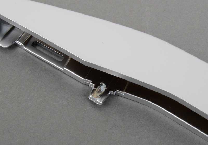 Barra paramento derecho OEM 51117396836 para BMW Serie 3 F30, F31 LCI. Original BMW.