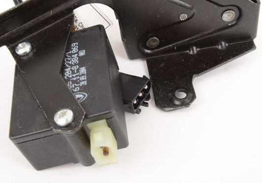 Cerradura del maletero trasero OEM 51248238469 para BMW E39. Original BMW