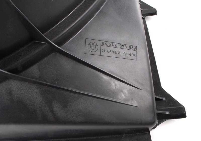 Conducto de admisión OEM 64548363741 para BMW E36. Pieza original BMW, ideal para sistema de ventilación o aire acondicionado. Compatible únicamente con BMW Serie 3 modelo E36. Original BMW.