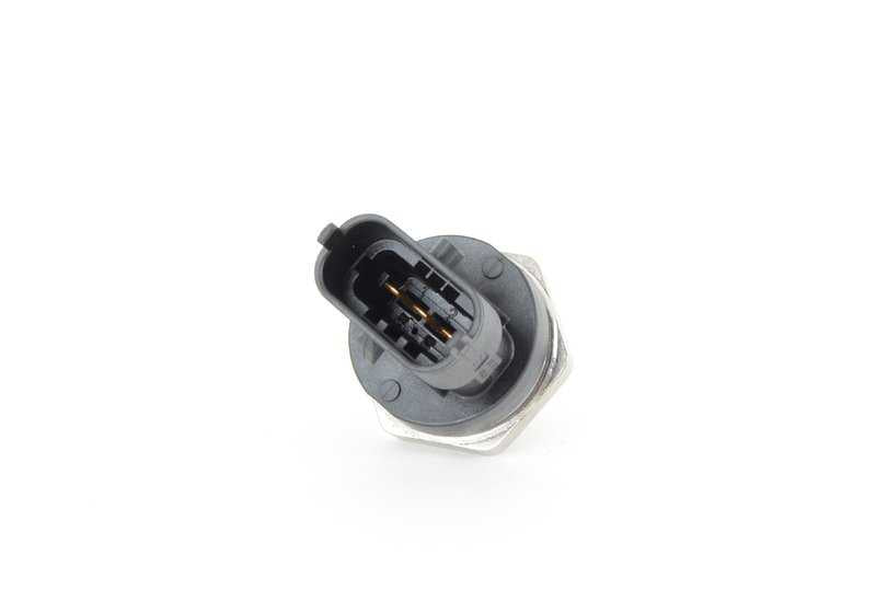 Sensor de presión OEM 13537812345 para BMW E46, E39, E38, E53. Pieza original BMW. Ideal para sistemas de inyección diésel de alta presión.