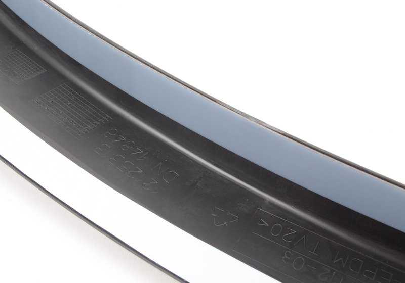 Extensión embellecedor paso de rueda delantero derecho OEM 51113418112 para BMW X3 E83 (modelos: 2.0d, 2.0i, 2.5i, 3.0d). Compatible con versiones manuales y automáticas. Original BMW.