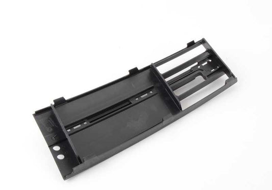 Grille d'entrée de l'air droit (partiellement fermé) OEM 51117295268 pour la série BMW 7 F01, F02. BMW d'origine.