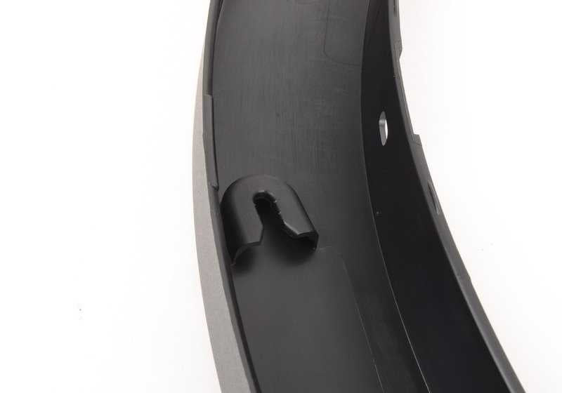 Embellecedor paso de rueda trasero izquierdo OEM 51777158425 para BMW X5 E70, E70N. Original BMW.