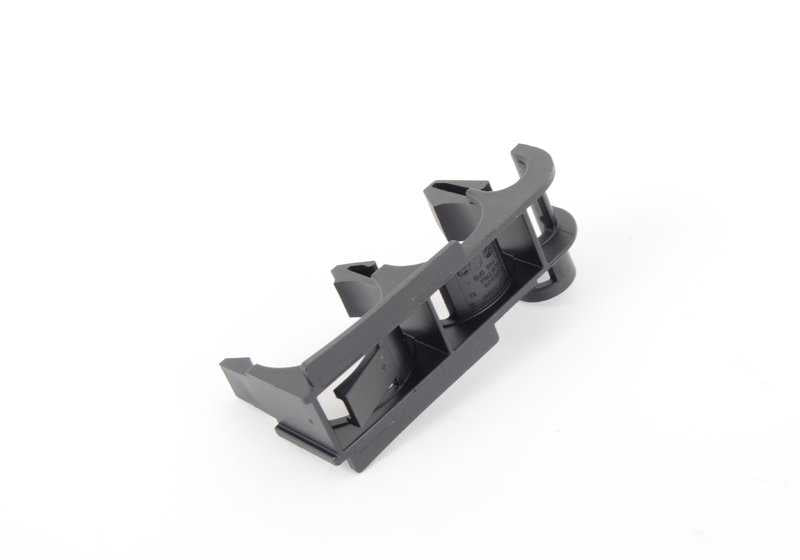Soporte tubo refrigerante OEM 12527591948 para BMW F87, F30, F34, F32, F33, F10, F11, F01, F02, E84, F25. Original BMW.