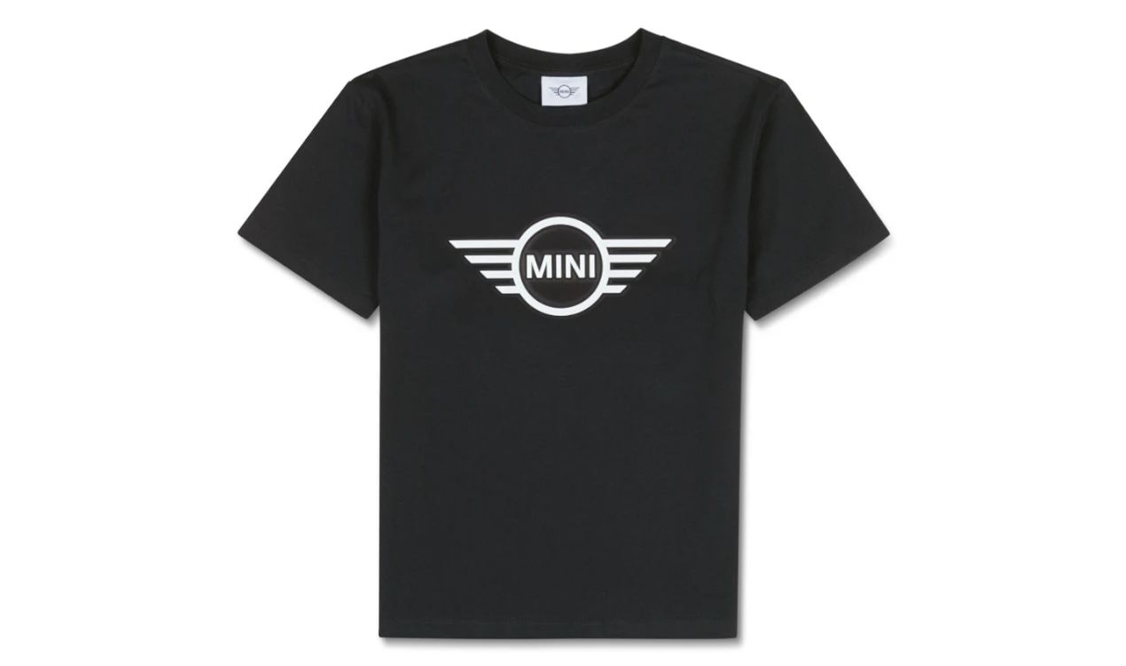 Camiseta negra con logo en relieve OEM 80145B32008 para MINI {F55, F56, F57, F60, R56, R57, R60, R61}. Estilo casual, cuello redondo, algodón 100%. Original MINI.