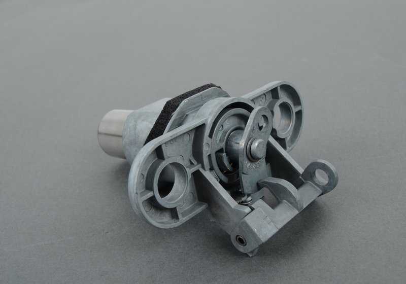 Cierre con llave OEM 51248122346 para BMW E36 {316g, 316i} con varias motorizaciones y transmisiones. Compatible con versiones manuales y automáticas. Original BMW.