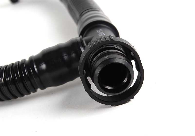 Tubo de ventilación del motor OEM 11617559530 para BMW E87, E90, E91, E60, E61, E63, E64, E65, E66, E85, E86. Recambio original BMW.