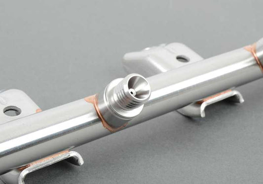 Rampa de inyección (rail de alta presión) OEM 13537575480 para BMW E90, E91, E92, E93, E60, E61, F01, F02, E71, E89 con motor N54. Original BMW.