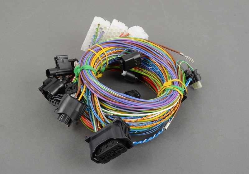 Cable de reparación delantero izquierdo OEM 61129315898 para BMW F87, F30, F31, F34, F35, F80, F32, F33, F36, F82. Original BMW. Ideal para solucionar fallos eléctricos en la puerta delantera izquierda.