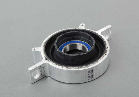 Soporte central de transmisión en aluminio OEM 26127588544 para BMW F10, F11, F07 Gran Turismo, 530d, 530d xDrive. Compatible con modelos de tracción trasera y total. Original BMW.