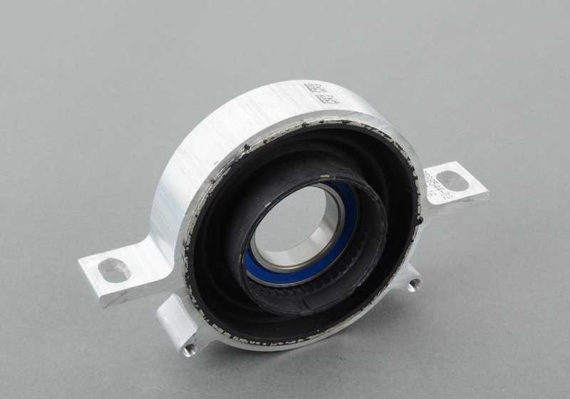 Soporte central de transmisión en aluminio OEM 26127588544 para BMW F10, F11, F07 Gran Turismo, 530d, 530d xDrive. Compatible con modelos de tracción trasera y total. Original BMW.