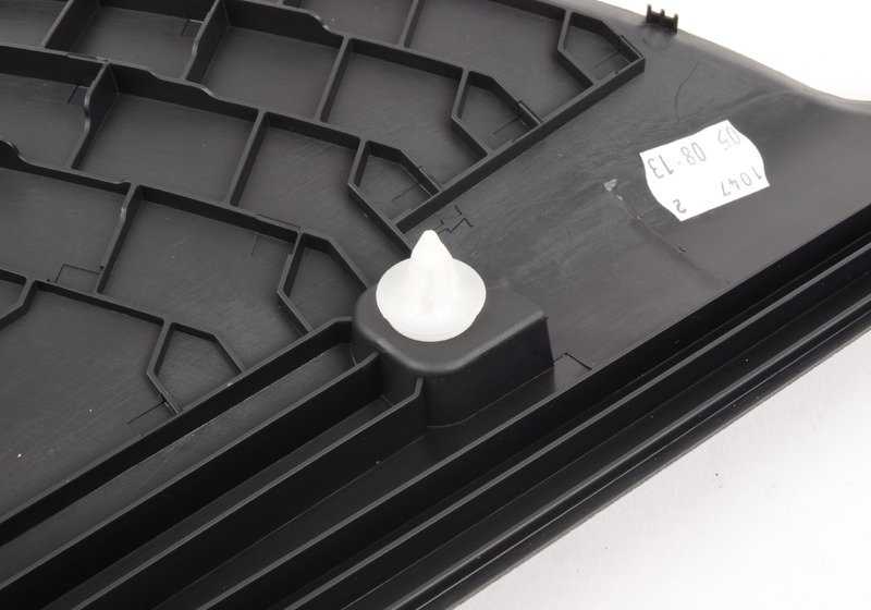 Embellecedor derecho del pilar C OEM 51438046490 para BMW E82 118d, 120d, 120i. Pieza original BMW.