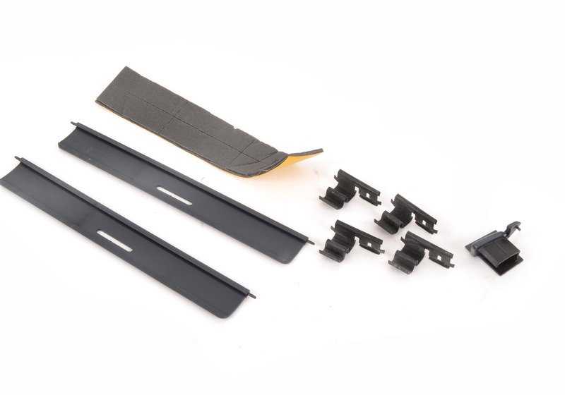 Moldura lateral izquierda OEM 51138214113 para BMW Serie 5 E39 (1995-2003). Original BMW.