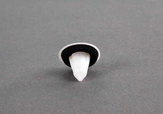 Clip de fijación inferior OEM 51717154239 para BMW F10, F34, G01, G16, iX3, Z4 G29 y MINI F54, F56, F60, F65… y más. Original BMW y MINI.