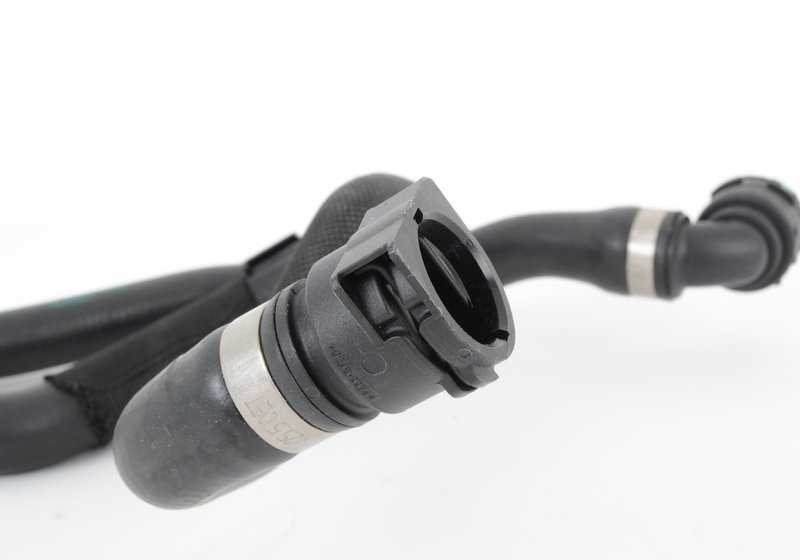 Manguera de refrigerante OEM 17127596839 para BMW F20, F21, F22, F23, F30, F31, F34, F35, F32, F33, F36. Compatible con todos los motores indicados. Recambio original BMW.