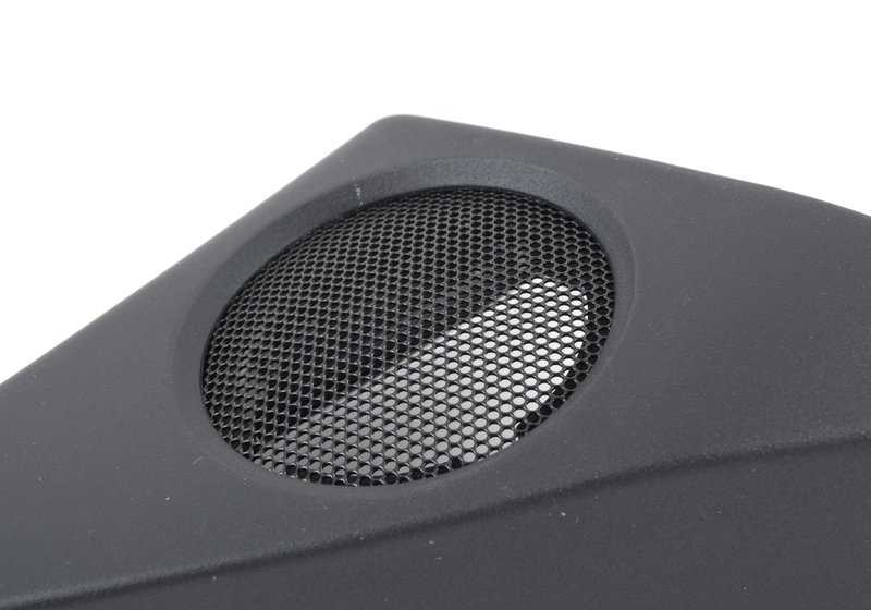 Saia do canto interno direito OEM 51337009706 para BMW Série 6 E63, E63 LCI, E64, E64 LCI. BMW genuíno.