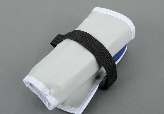 Juego de herramientas OEM 71111240890 para BMW E30, E31, E32, E34, E36, E38, E39, E46, E53, E60, E61, E63, E64, E65, E66, E70, E83, E90, E91, E92, E93. Original BMW.