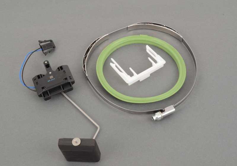 RIGHT LEVEL SENSOR OEM 16117248294 for BMW E90, E90N, E92, E92N, E93, E93N. Original BMW.