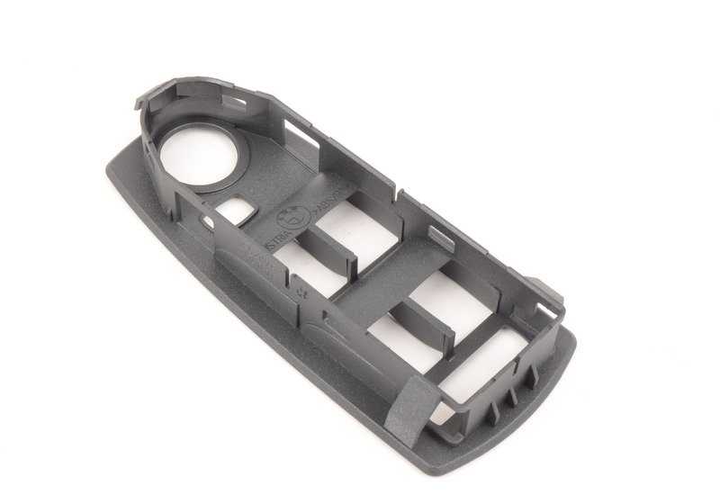 Embellecedor interruptor delantero lado conductor OEM 51413411746 para BMW X3 (E83). Original BMW