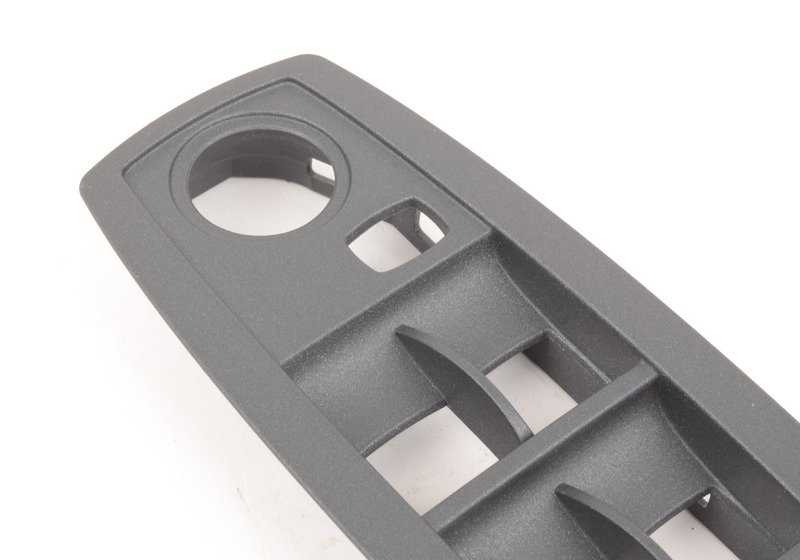 Embellecedor interruptor delantero lado conductor OEM 51413411746 para BMW X3 (E83). Original BMW