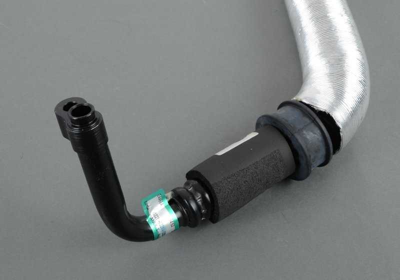 Tubería de succión evaporador-compresor para BMW Serie 7 E32 (OEM 64531382771). Original BMW.