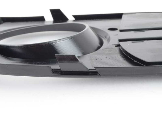 Rejilla izquierda cerrada OEM 51117309623 para BMW F32, F33, F36. Compatible con versiones Luxury Line. Pieza original BMW.