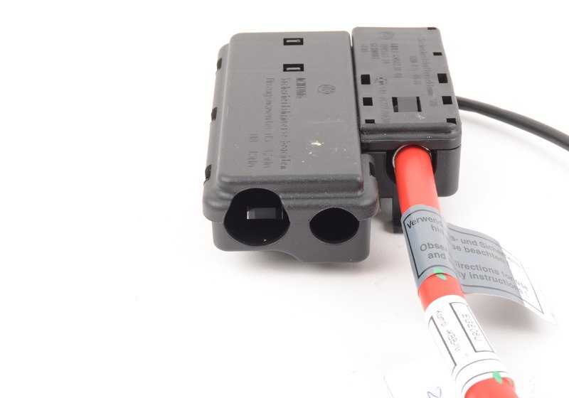Positive Battery Terminal with Fuse Box for BMW Z4 E85, E86 (OEM 61136973215). Original BMW
